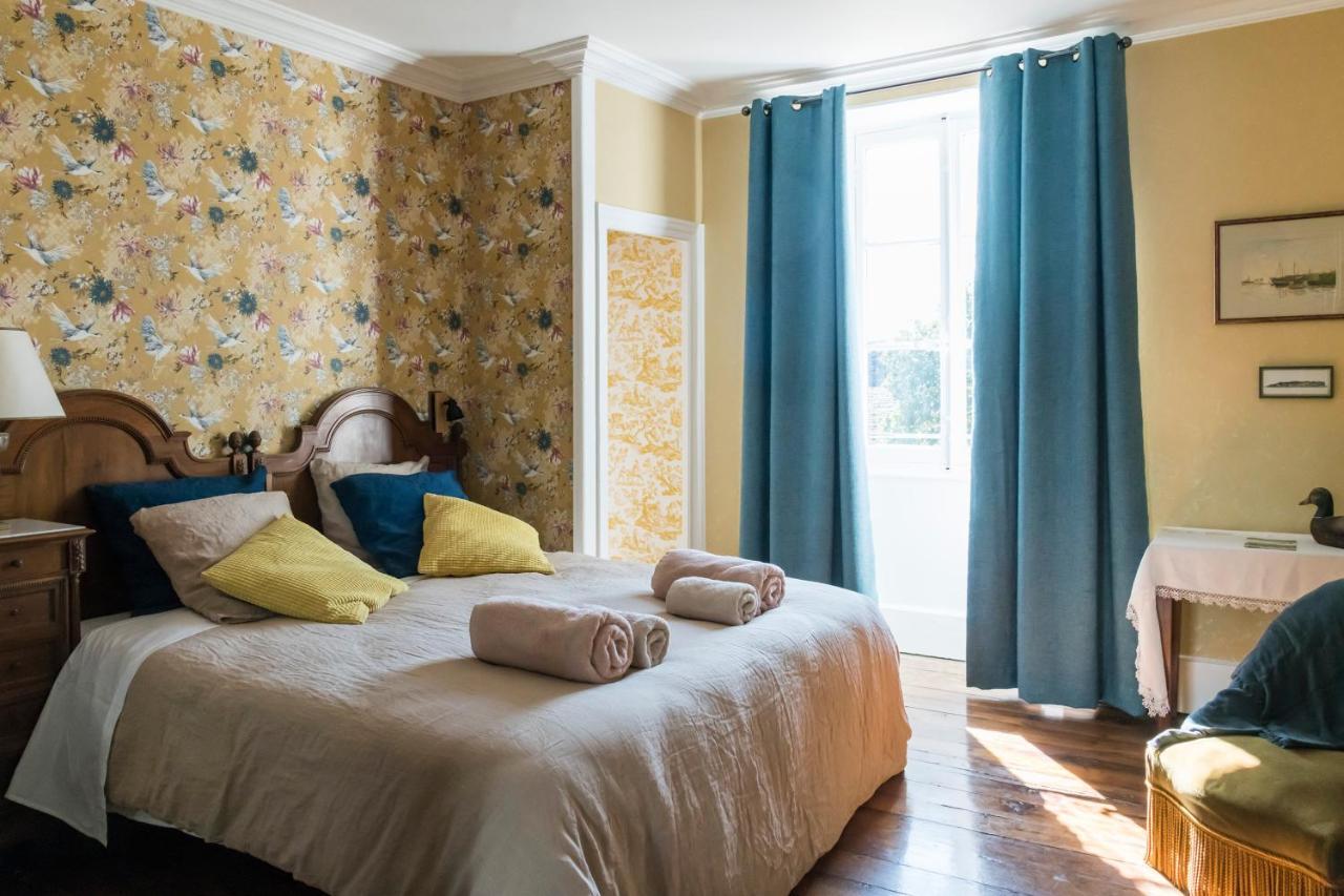 Chateau Du Mauny, Gites Et Chambres D'Hotes En Bourgogne Rosey Ngoại thất bức ảnh