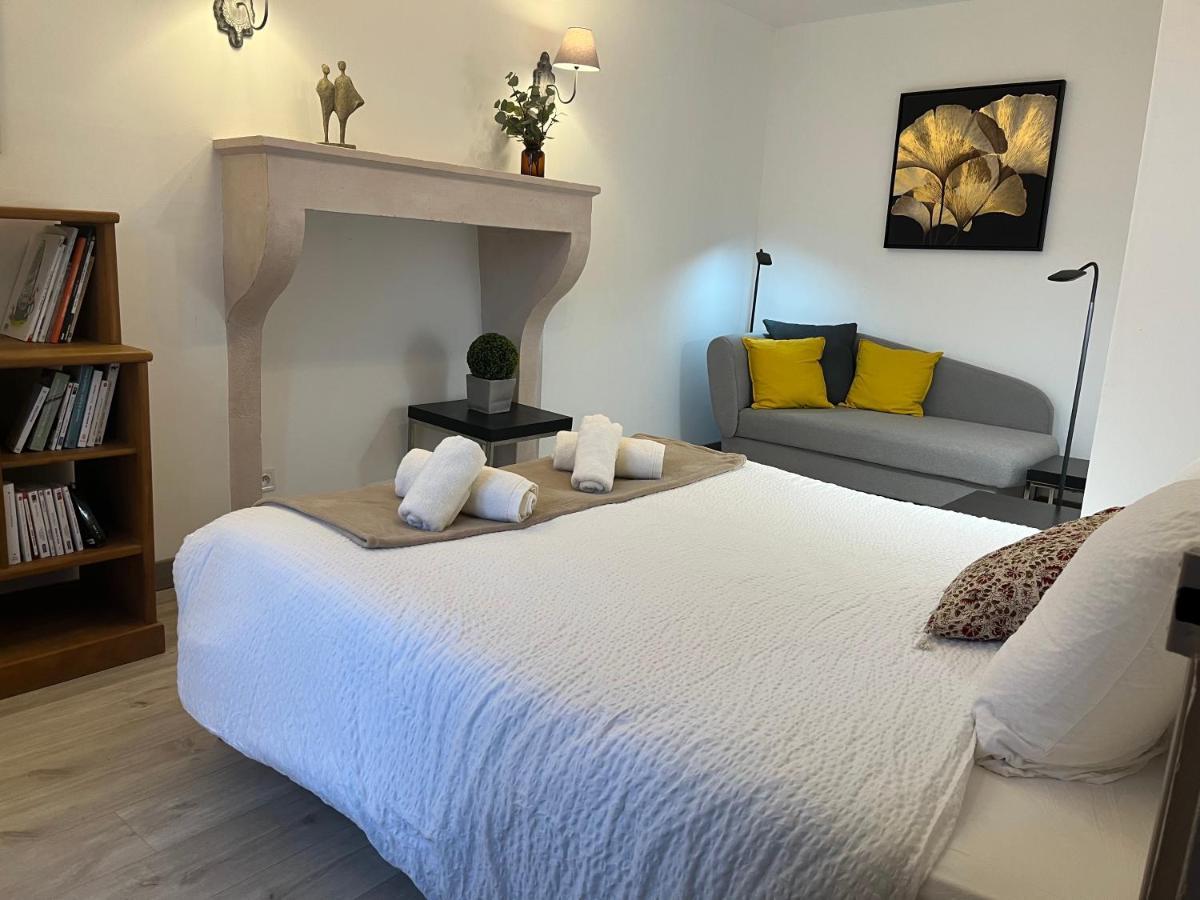 Chateau Du Mauny, Gites Et Chambres D'Hotes En Bourgogne Rosey Ngoại thất bức ảnh