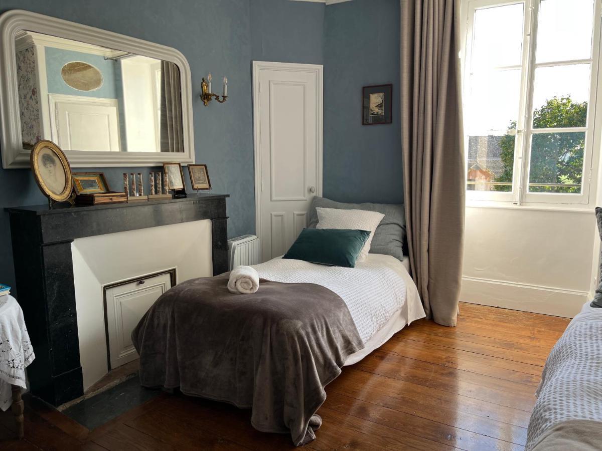 Chateau Du Mauny, Gites Et Chambres D'Hotes En Bourgogne Rosey Ngoại thất bức ảnh